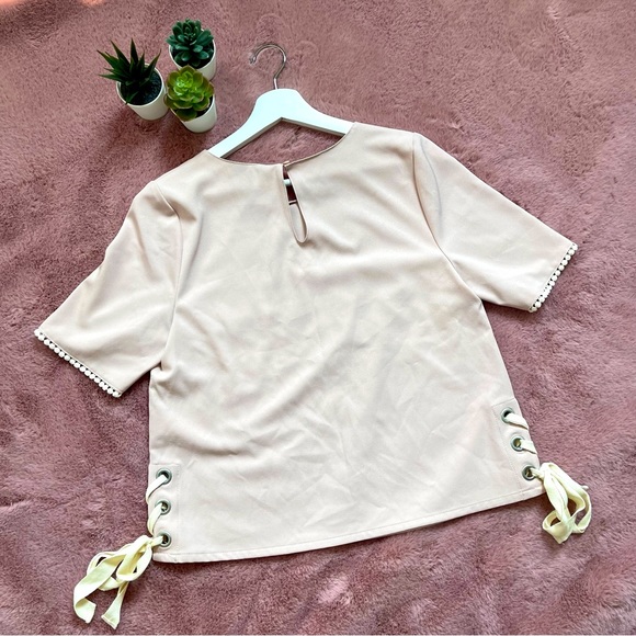 Dex Grommet Whip Stitch Short Sleeve Blouse Top (Pink) Size Small (Workwear) - Picture 3 of 3